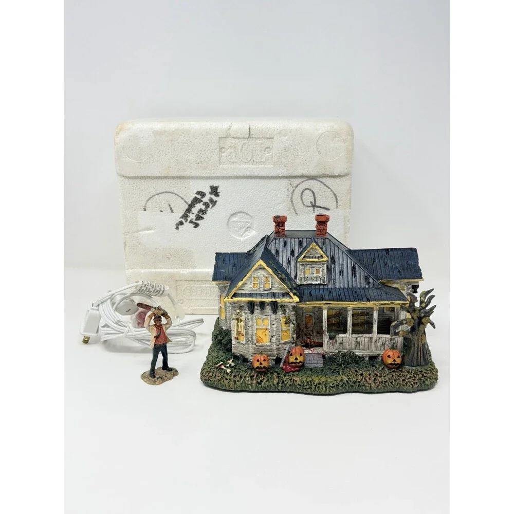 Hawthorne Village Texas Chainsaw Massacre Hewitt House Horror Village With Box
